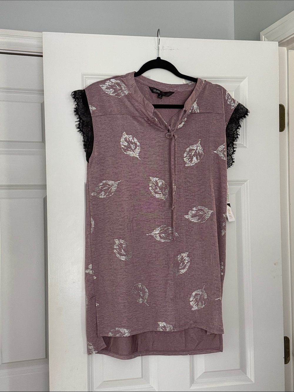 LuLaRoe Grace Elegant Mauve Leaf-Print Tie-Neck Top with Black Lace medium NWT